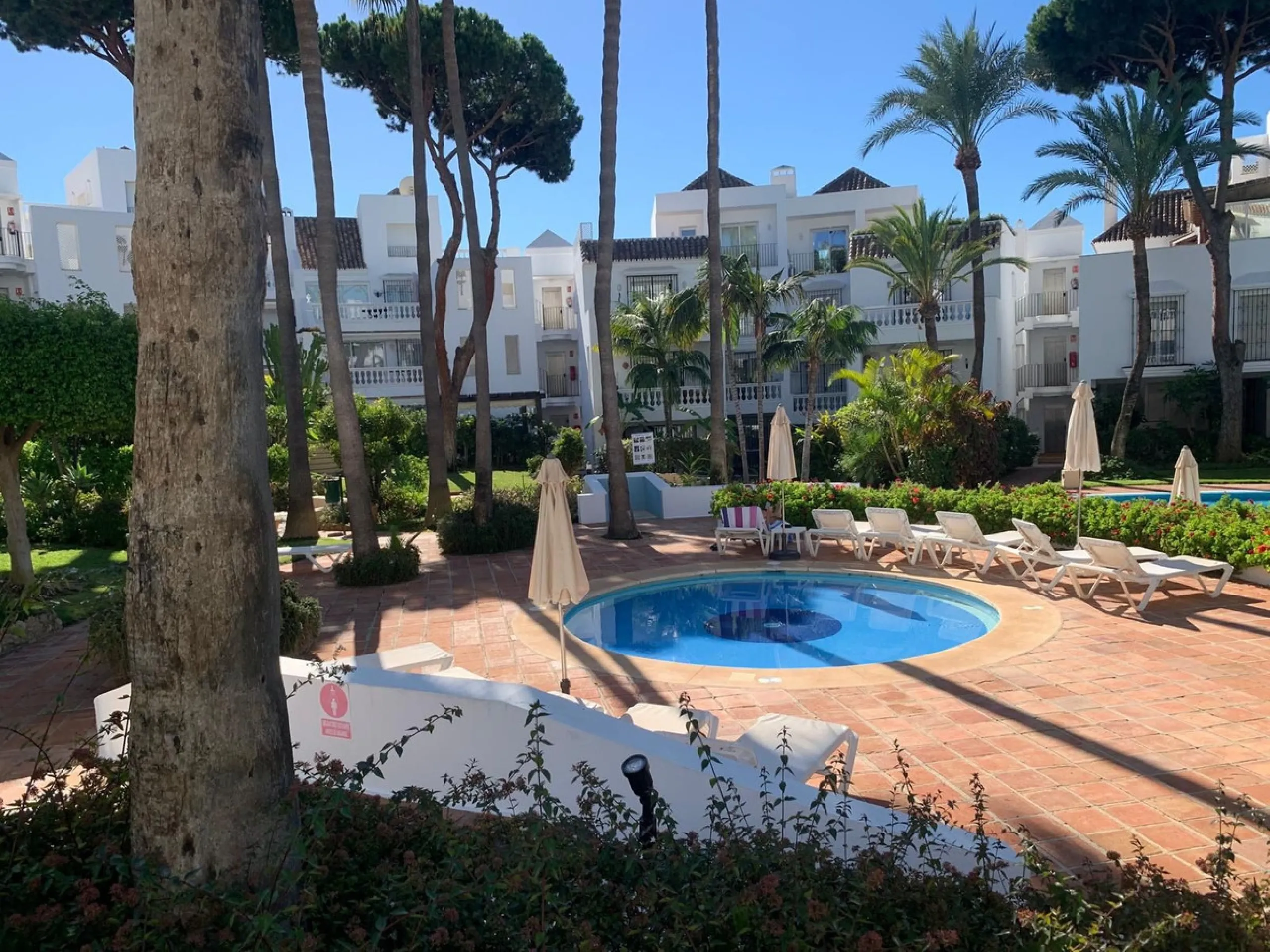 Elegant 3-Bedroom Beachfront Penthouse in White Pearl Beach, Elviria, Marbella