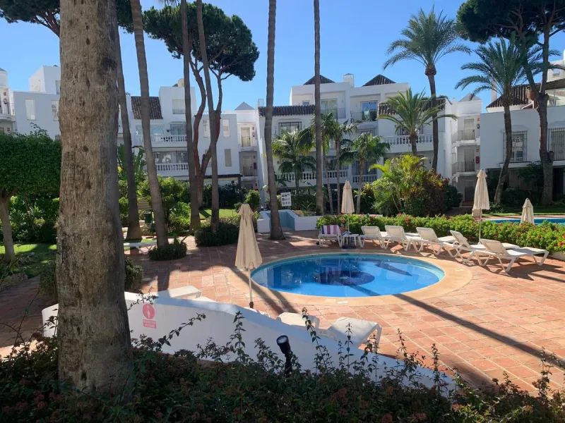 Elegant 3-Bedroom Beachfront Penthouse in White Pearl Beach, Elviria, Marbella