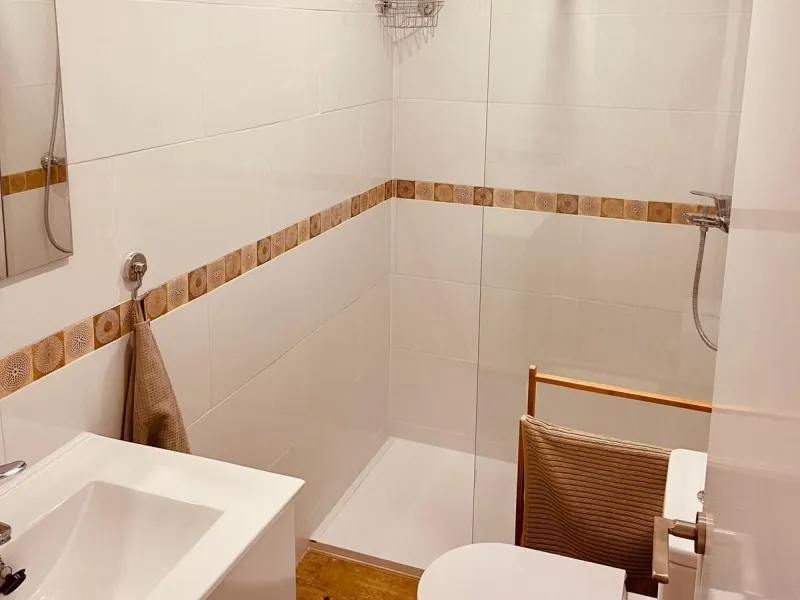CHARMING  TOTALLY RENOVATED 2 BED 2 BATH APARTMENT IN TOP LOCATION IN THE HEART OF FUENGIROLA