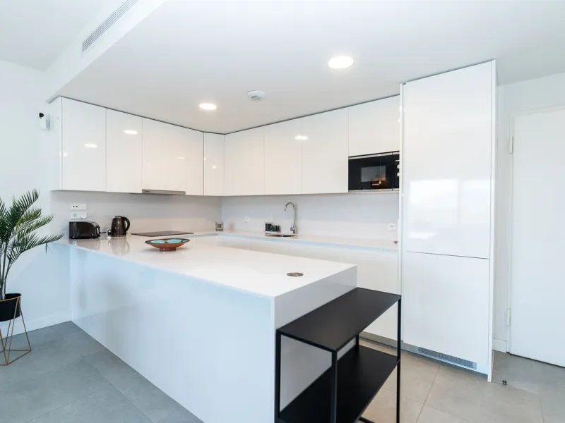 Fantastic duplex penthouse with tourist license. 2 bedrooms and 2 bathrooms with 2 spacious terraces and spectacular views in one of the best urbanization's in La Cala de Mijas