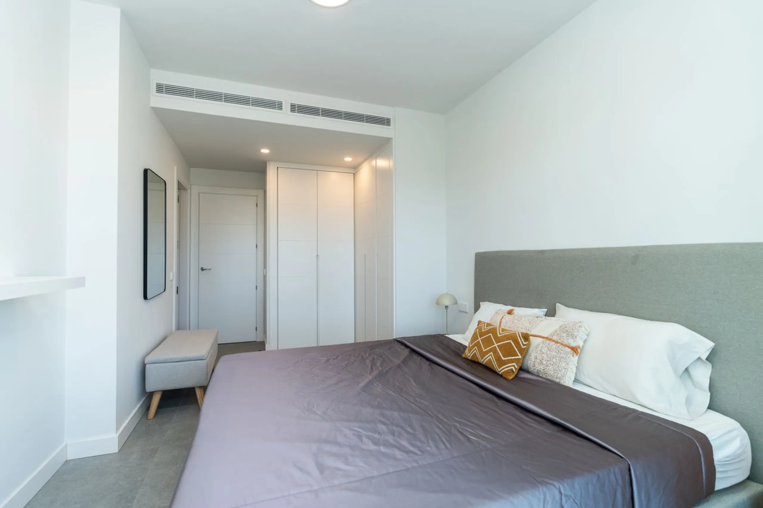 Fantastic duplex penthouse with tourist license. 2 bedrooms and 2 bathrooms with 2 spacious terraces and spectacular views in one of the best urbanization's in La Cala de Mijas