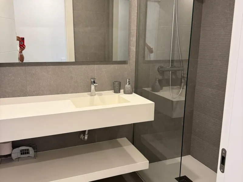 Fantastic duplex penthouse with tourist license. 2 bedrooms and 2 bathrooms with 2 spacious terraces and spectacular views in one of the best urbanization's in La Cala de Mijas