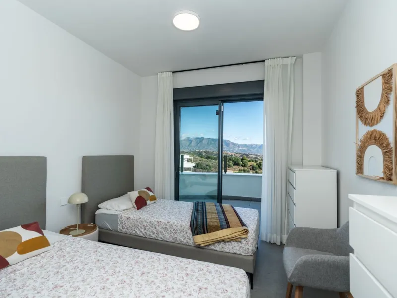 Fantastic duplex penthouse with tourist license. 2 bedrooms and 2 bathrooms with 2 spacious terraces and spectacular views in one of the best urbanization's in La Cala de Mijas