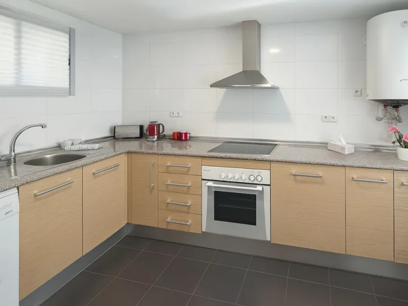 Welcome to this three-level apartment in Riviera del Sol.
