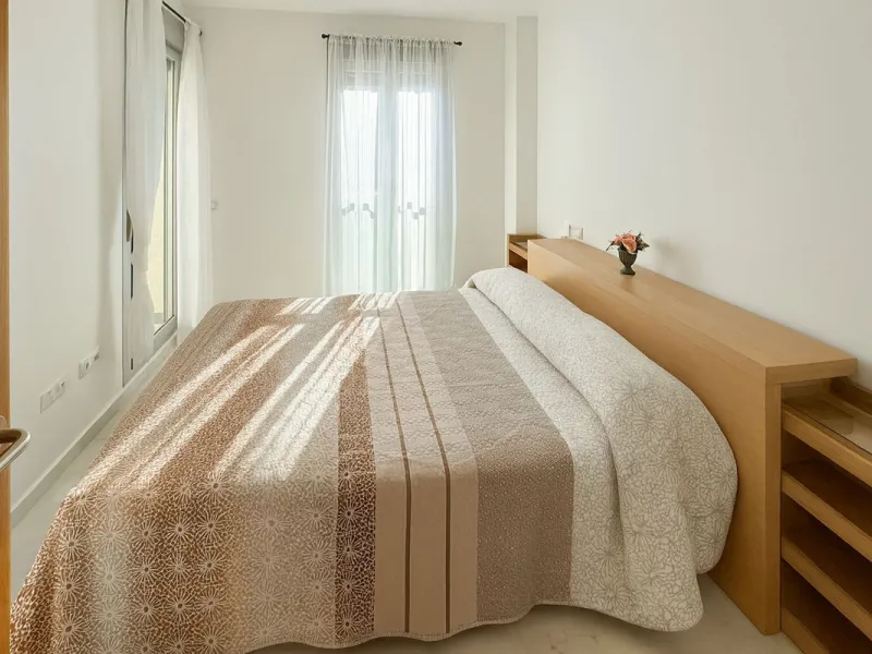 Welcome to this three-level apartment in Riviera del Sol.