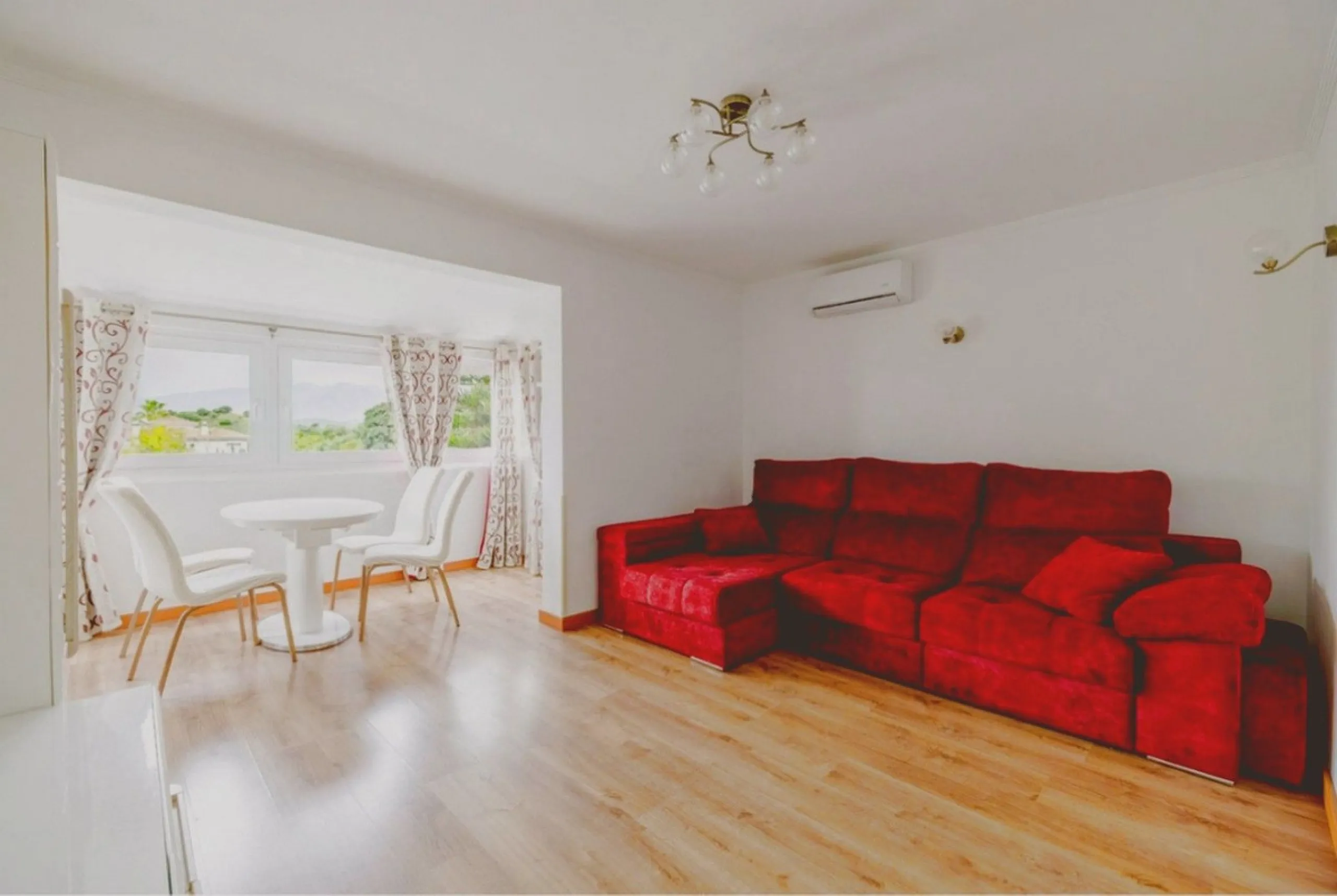 Apartment - Duplex в продаже в Mijas, Málaga. В доме 3 спален и 2 ванных комнат. Площадь дома 99 м²