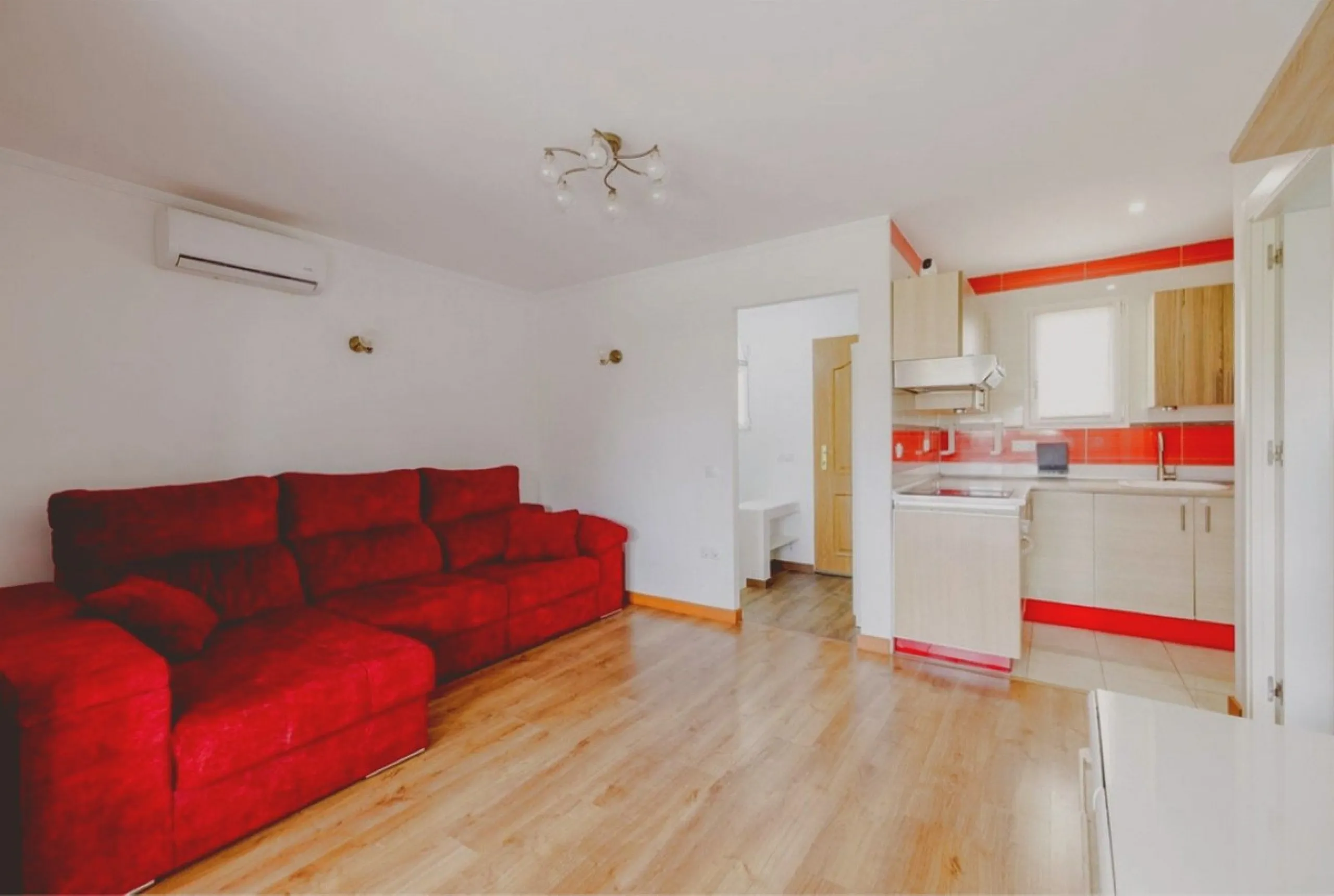 Apartment - Duplex в продаже в Mijas, Málaga. В доме 3 спален и 2 ванных комнат. Площадь дома 99 м²