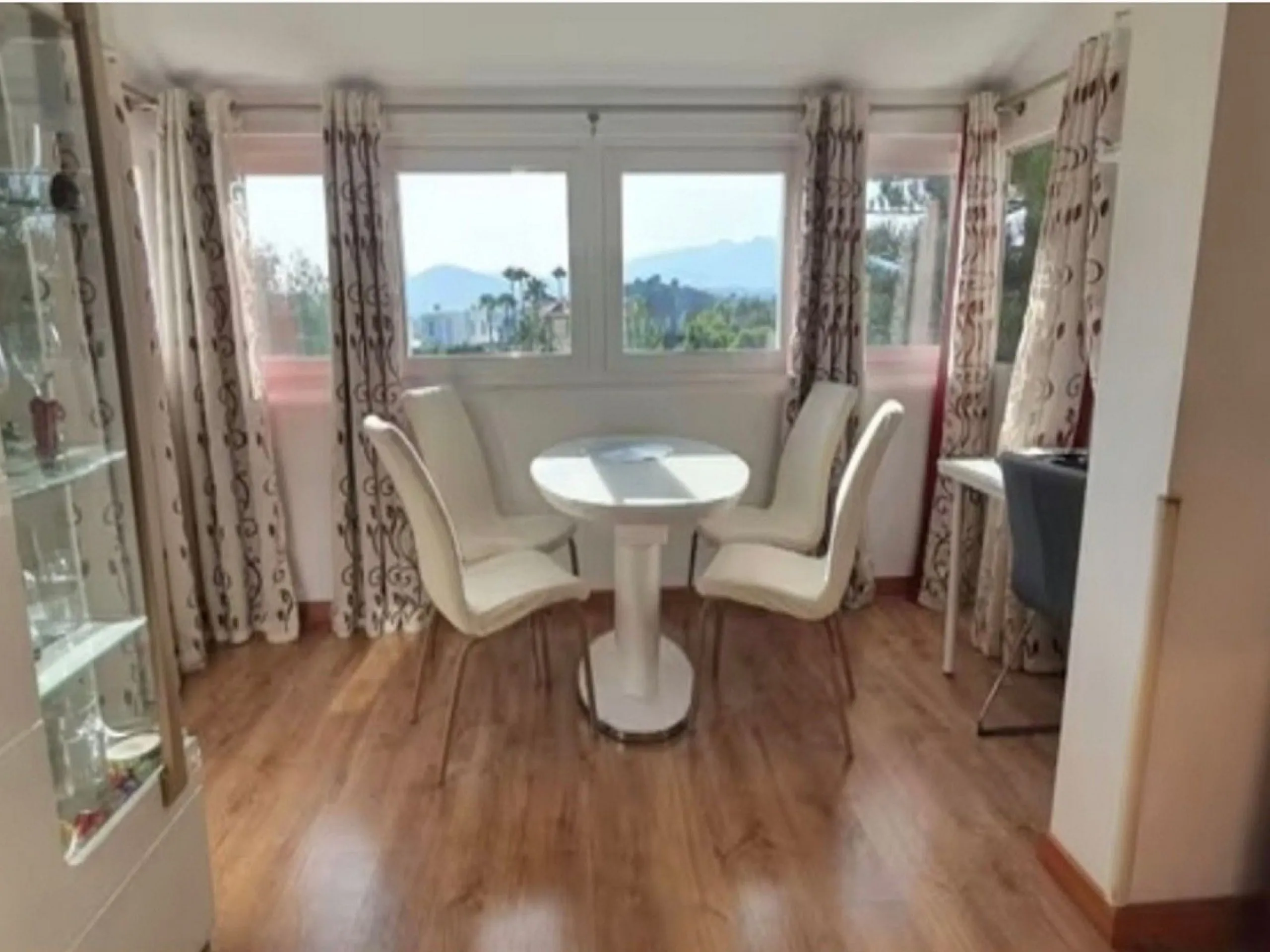 Apartment - Duplex в продаже в Mijas, Málaga. В доме 3 спален и 2 ванных комнат. Площадь дома 99 м²