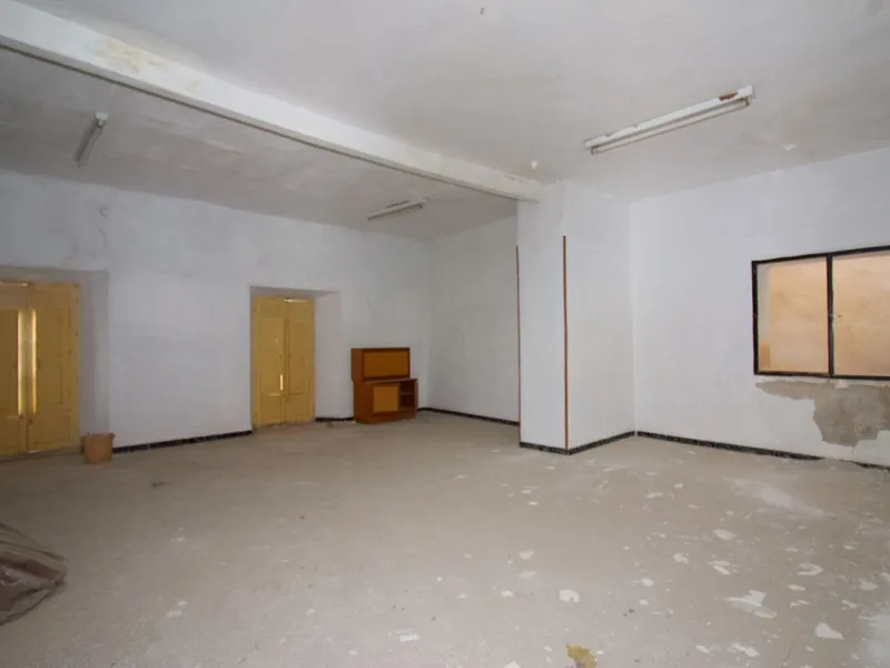 Great Investment Opportunity in the Heart of Coín!