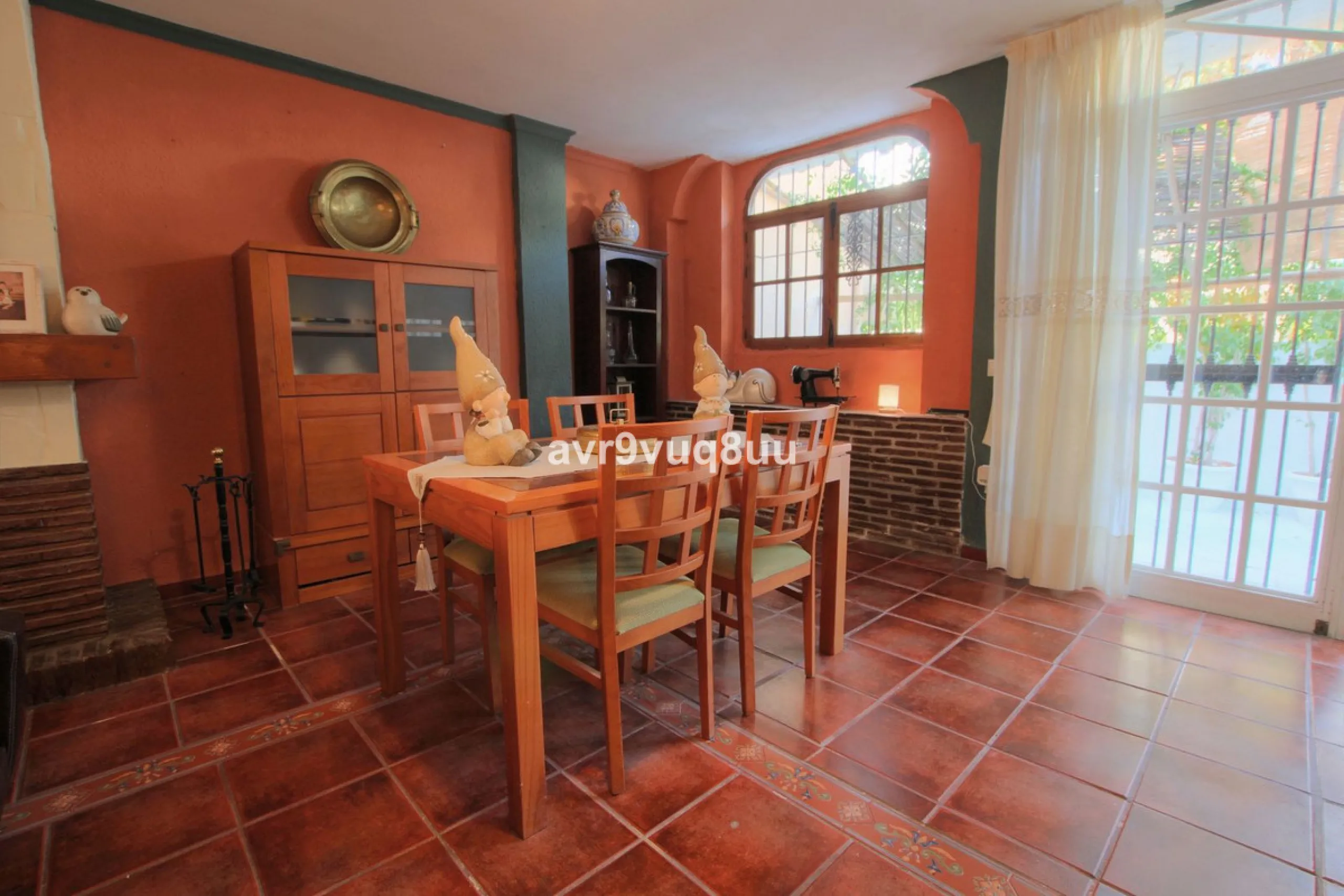 Large family home located in within walking of all the amenities in the area of El Coto.  The ground floor has a large lounge diner, separate fully fitted kitchen, guest toilet, a generous private terrace and upstairs you will find 4 huge bedrooms and a f