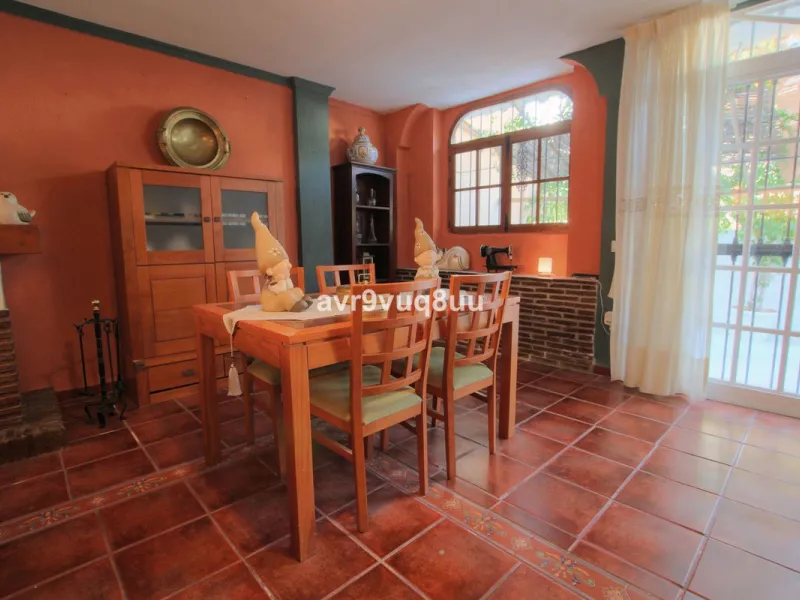 Large family home located in within walking of all the amenities in the area of El Coto.  The ground floor has a large lounge diner, separate fully fitted kitchen, guest toilet, a generous private terrace and upstairs you will find 4 huge bedrooms and a f