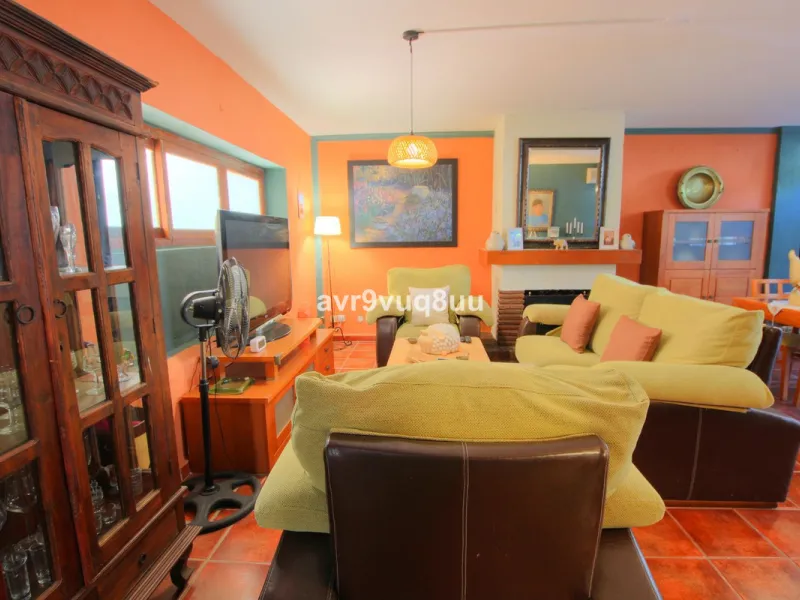 Large family home located in within walking of all the amenities in the area of El Coto.  The ground floor has a large lounge diner, separate fully fitted kitchen, guest toilet, a generous private terrace and upstairs you will find 4 huge bedrooms and a f