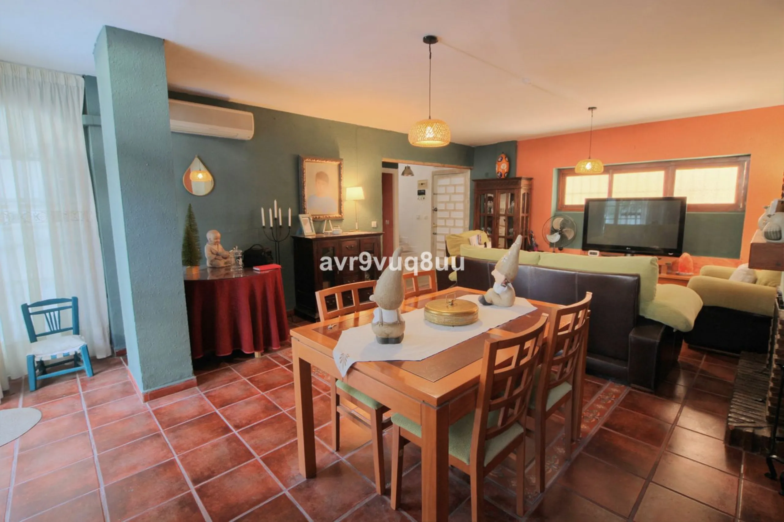 Large family home located in within walking of all the amenities in the area of El Coto.  The ground floor has a large lounge diner, separate fully fitted kitchen, guest toilet, a generous private terrace and upstairs you will find 4 huge bedrooms and a f