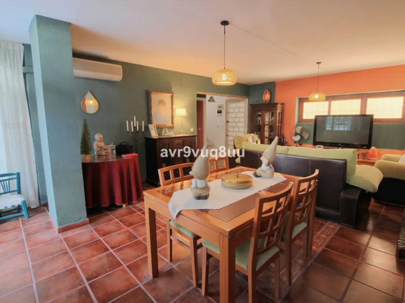 Large family home located in within walking of all the amenities in the area of El Coto.  The ground floor has a large lounge diner, separate fully fitted kitchen, guest toilet, a generous private terrace and upstairs you will find 4 huge bedrooms and a f