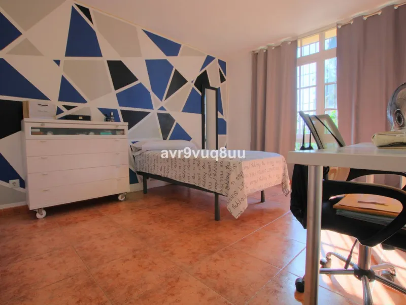 Large family home located in within walking of all the amenities in the area of El Coto.  The ground floor has a large lounge diner, separate fully fitted kitchen, guest toilet, a generous private terrace and upstairs you will find 4 huge bedrooms and a f