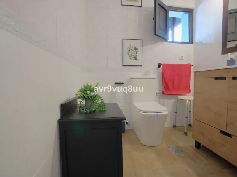 Large family home located in within walking of all the amenities in the area of El Coto.  The ground floor has a large lounge diner, separate fully fitted kitchen, guest toilet, a generous private terrace and upstairs you will find 4 huge bedrooms and a f
