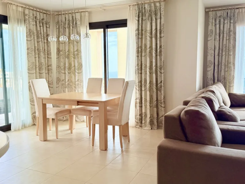Penthouse with Panoramic Sea Views and 3 bedrooms in Altos de los Monteros