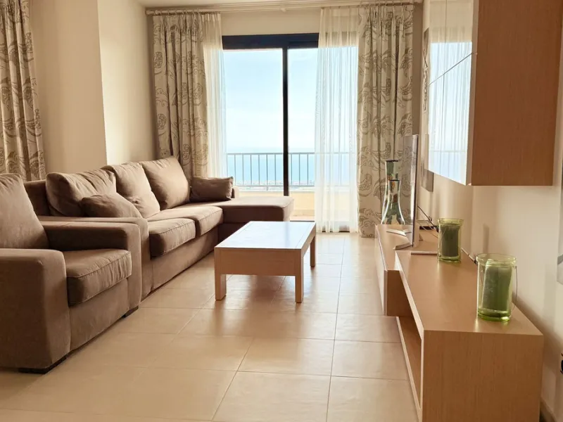Penthouse with Panoramic Sea Views and 3 bedrooms in Altos de los Monteros