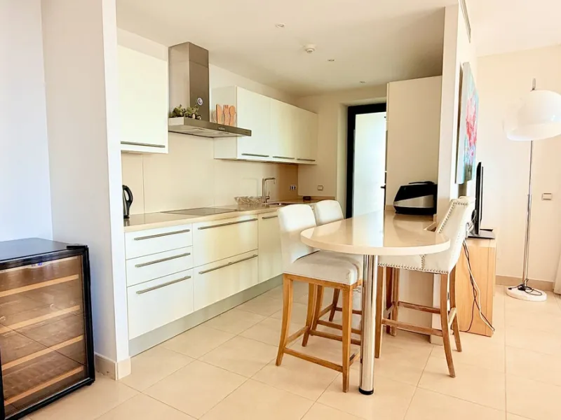 Penthouse with Panoramic Sea Views and 3 bedrooms in Altos de los Monteros