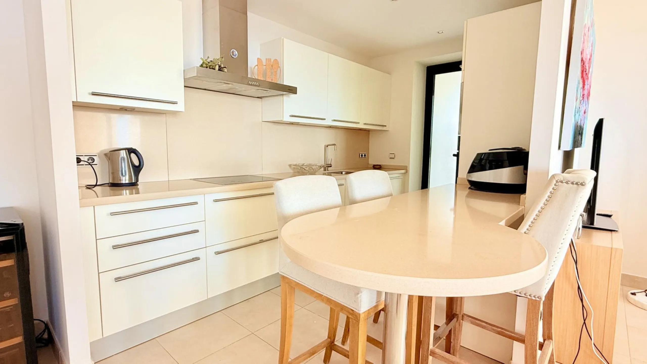 Penthouse with Panoramic Sea Views and 3 bedrooms in Altos de los Monteros