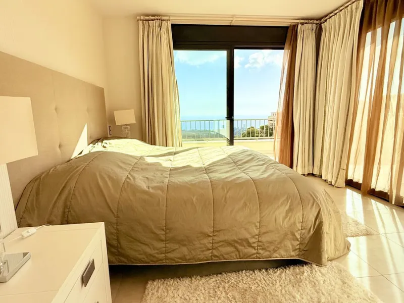 Penthouse with Panoramic Sea Views and 3 bedrooms in Altos de los Monteros