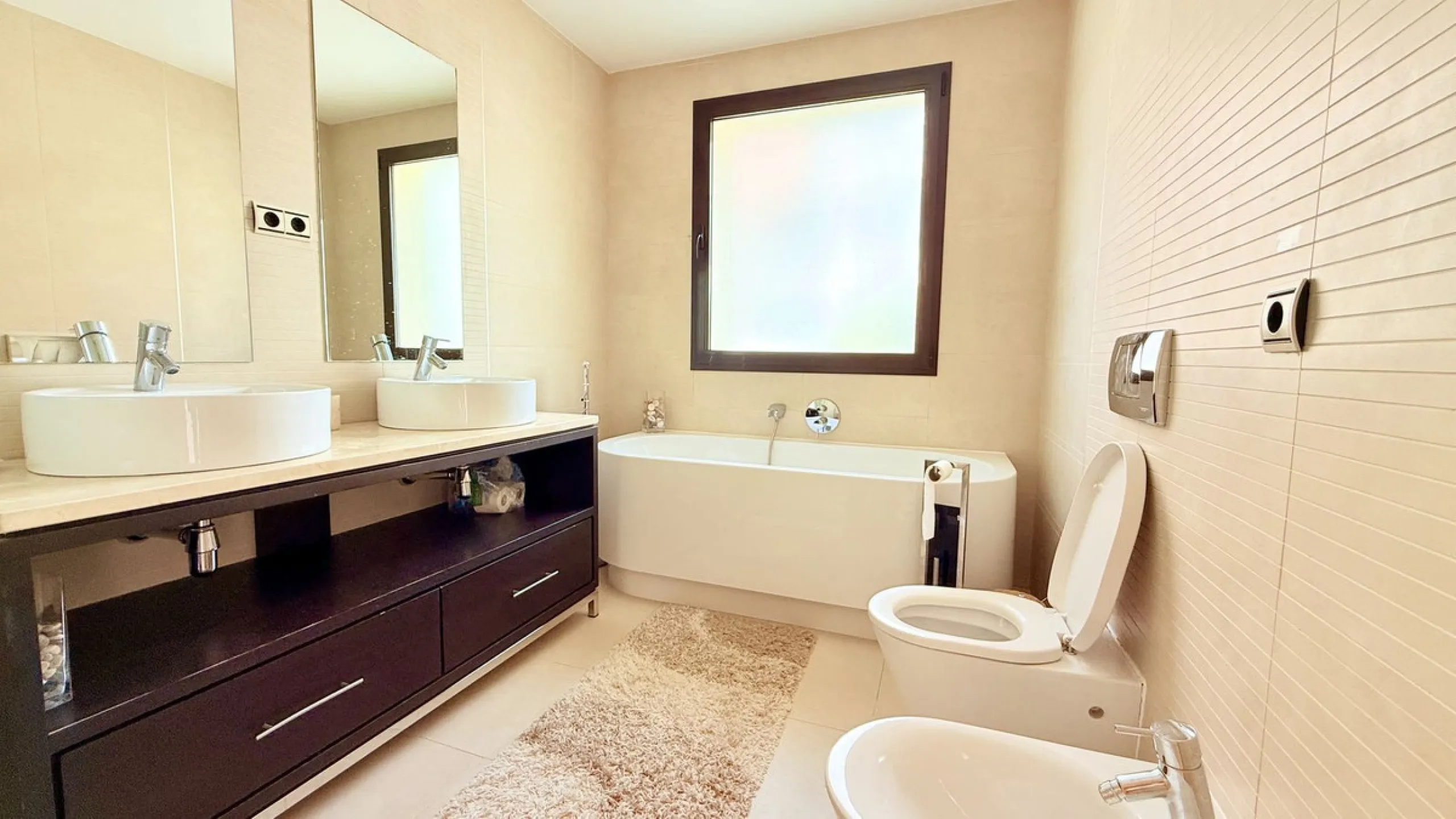 Penthouse with Panoramic Sea Views and 3 bedrooms in Altos de los Monteros