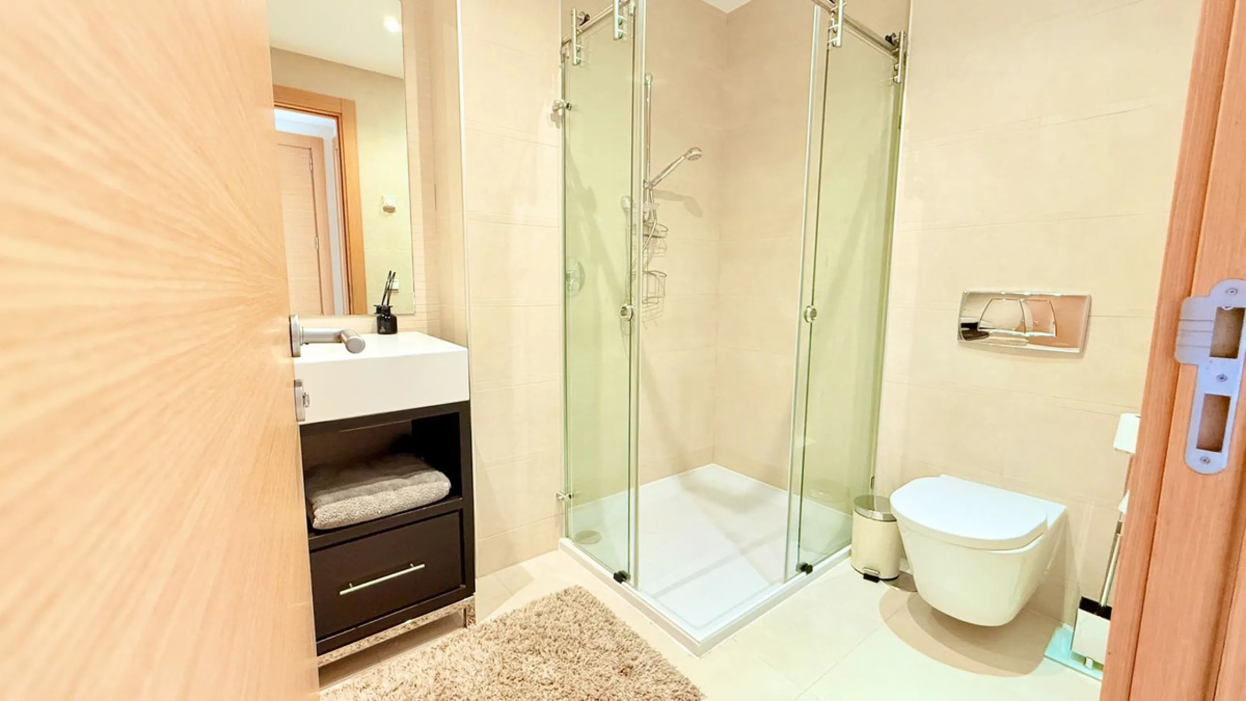 Penthouse with Panoramic Sea Views and 3 bedrooms in Altos de los Monteros