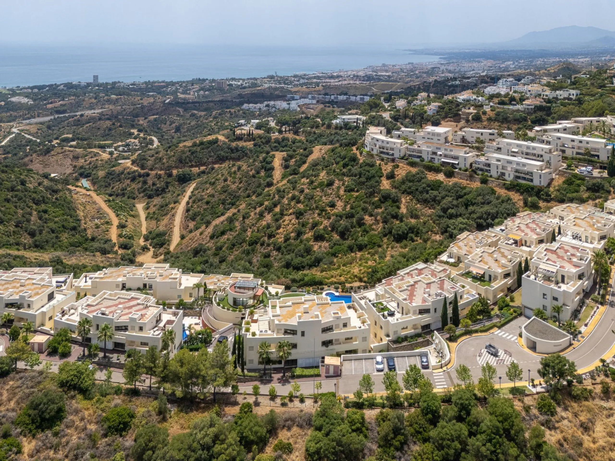 Penthouse with Panoramic Sea Views and 3 bedrooms in Altos de los Monteros