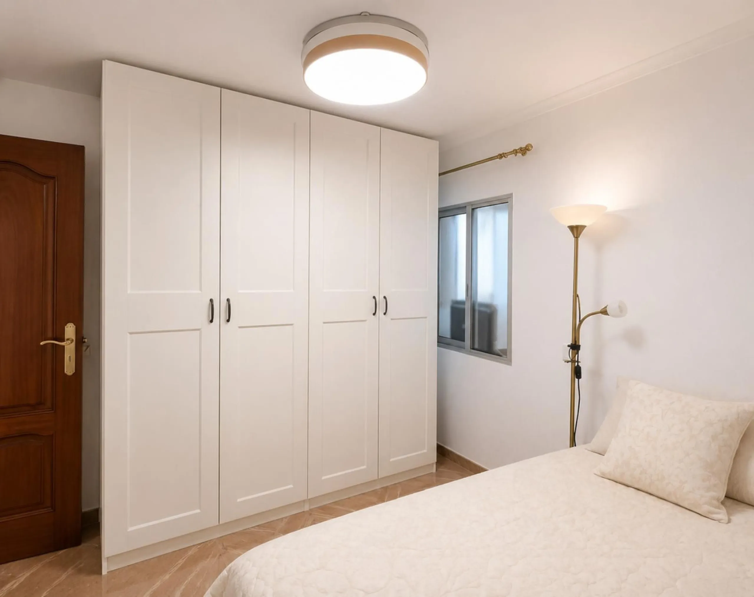 Apartment - Top Floor Apartment в продаже в Málaga, Málaga. В доме 3 спален и 1 ванных комнат. Площадь дома 73 м²
