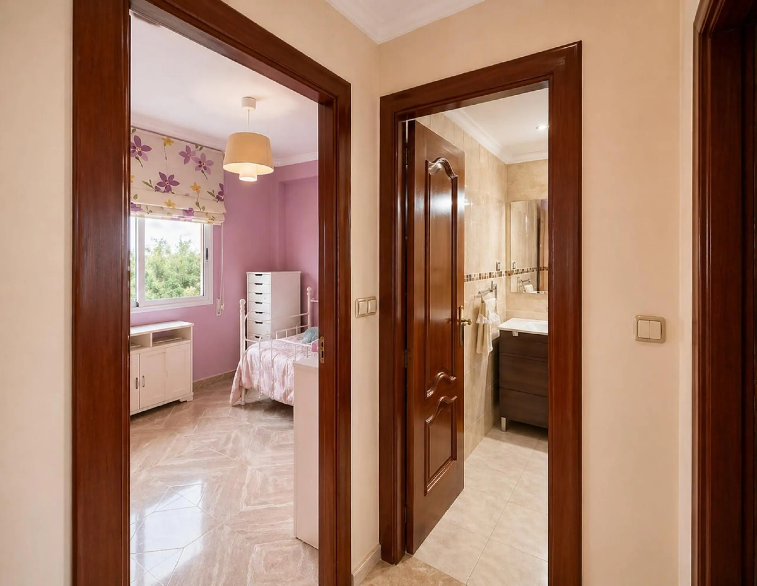 Apartment - Top Floor Apartment в продаже в Málaga, Málaga. В доме 3 спален и 1 ванных комнат. Площадь дома 73 м²