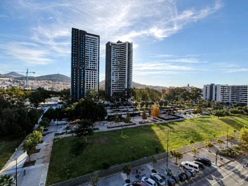 Apartment - Top Floor Apartment в продаже в Málaga, Málaga. В доме 3 спален и 1 ванных комнат. Площадь дома 73 м²