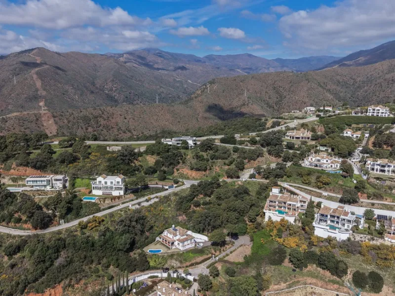 Plot - Residential Plot в продаже в Benahavís, Málaga. Площадь участка 2300 м²