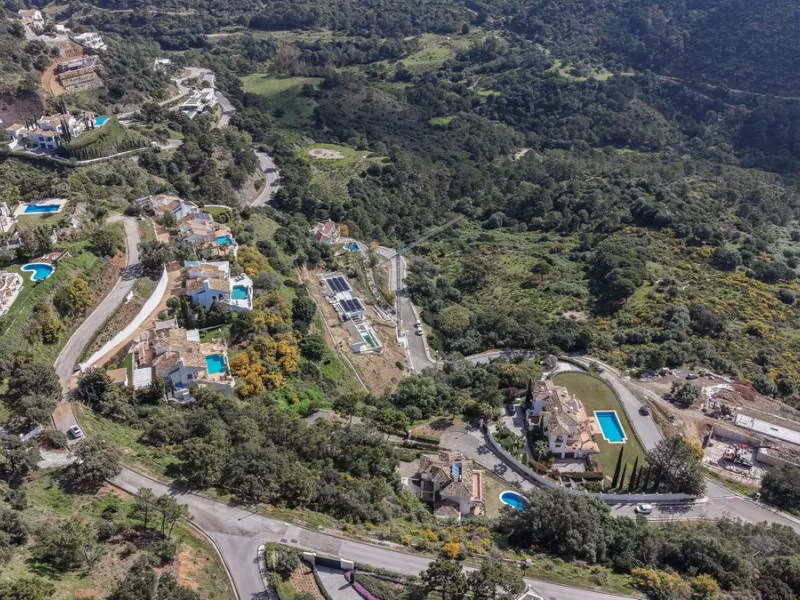 Plot - Residential Plot в продаже в Benahavís, Málaga. Площадь участка 2300 м²