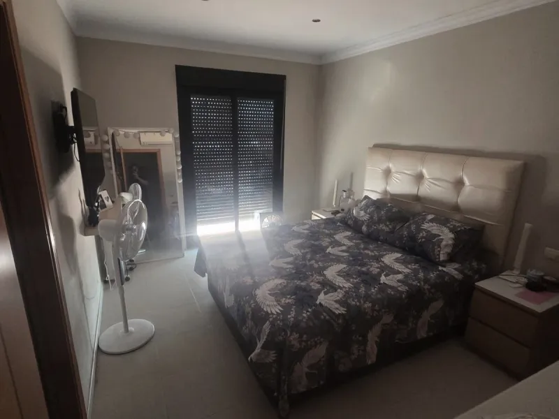 House - Semi-Detached House в продаже в Estepona, Málaga. В доме 3 спален и 4 ванных комнат. Площадь дома 300 м²