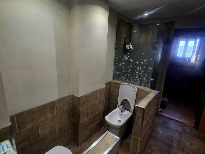 House - Semi-Detached House в продаже в Estepona, Málaga. В доме 3 спален и 4 ванных комнат. Площадь дома 300 м²