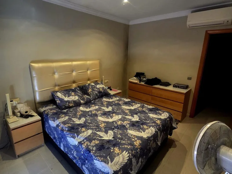 House - Semi-Detached House в продаже в Estepona, Málaga. В доме 3 спален и 4 ванных комнат. Площадь дома 300 м²