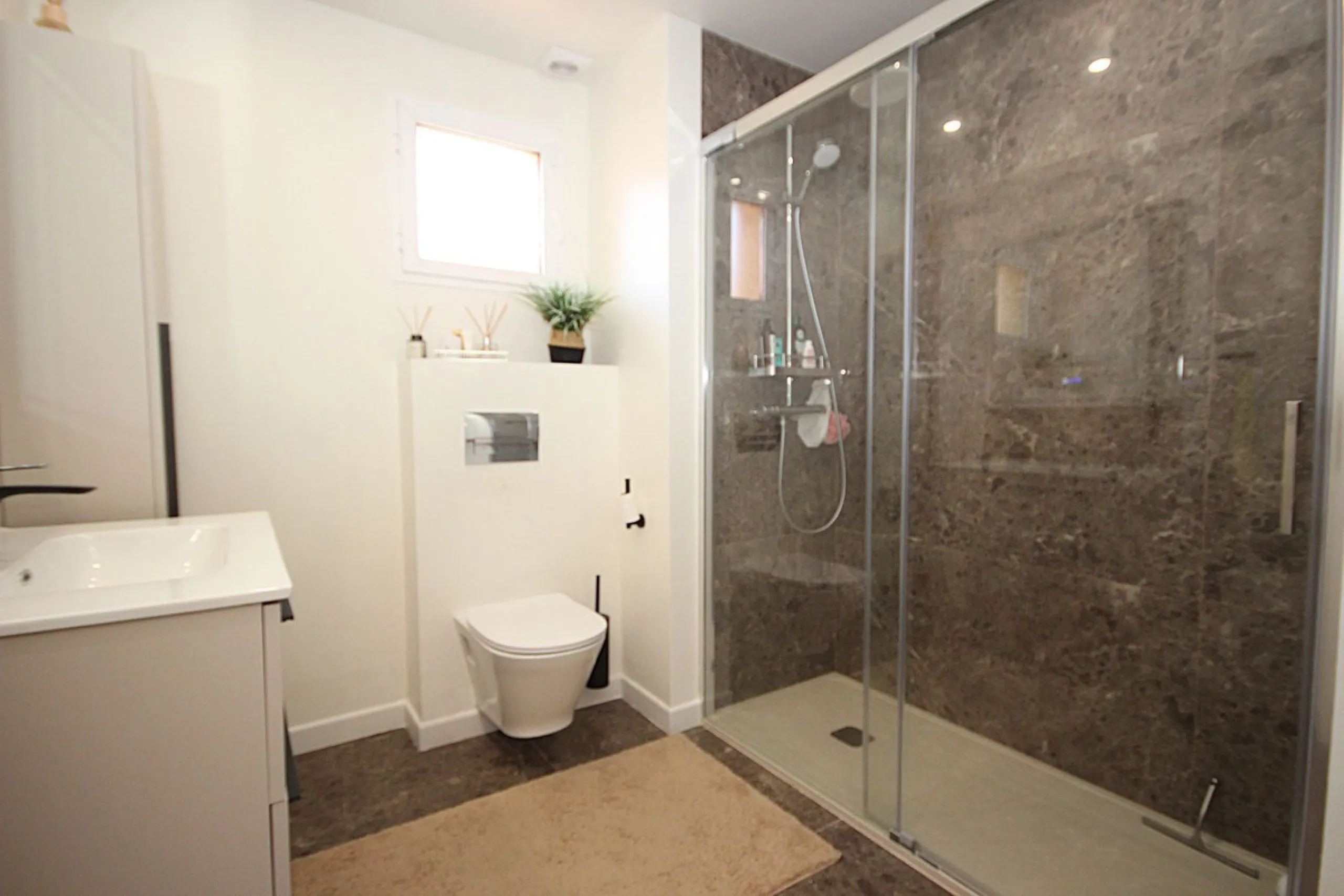 Refurbished Penthouse near Marbella with panoramic views and 24hr Security