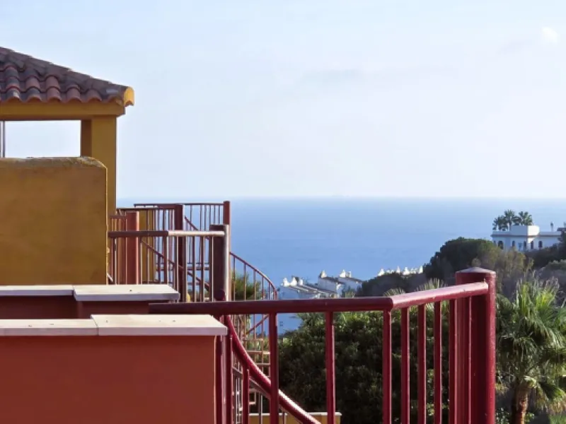 Refurbished Penthouse near Marbella with panoramic views and 24hr Security