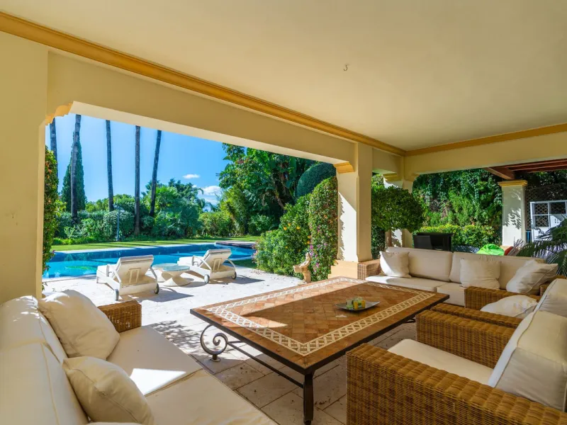 Situated on one of the most prestigious roads in Sierra Blanca, this magnificent villa embodies the essence of Marbella luxury living. Set on an expansive plot of almost 2,000 m², the property enjoys total privacy, lush gardens, and breathtaking sea views