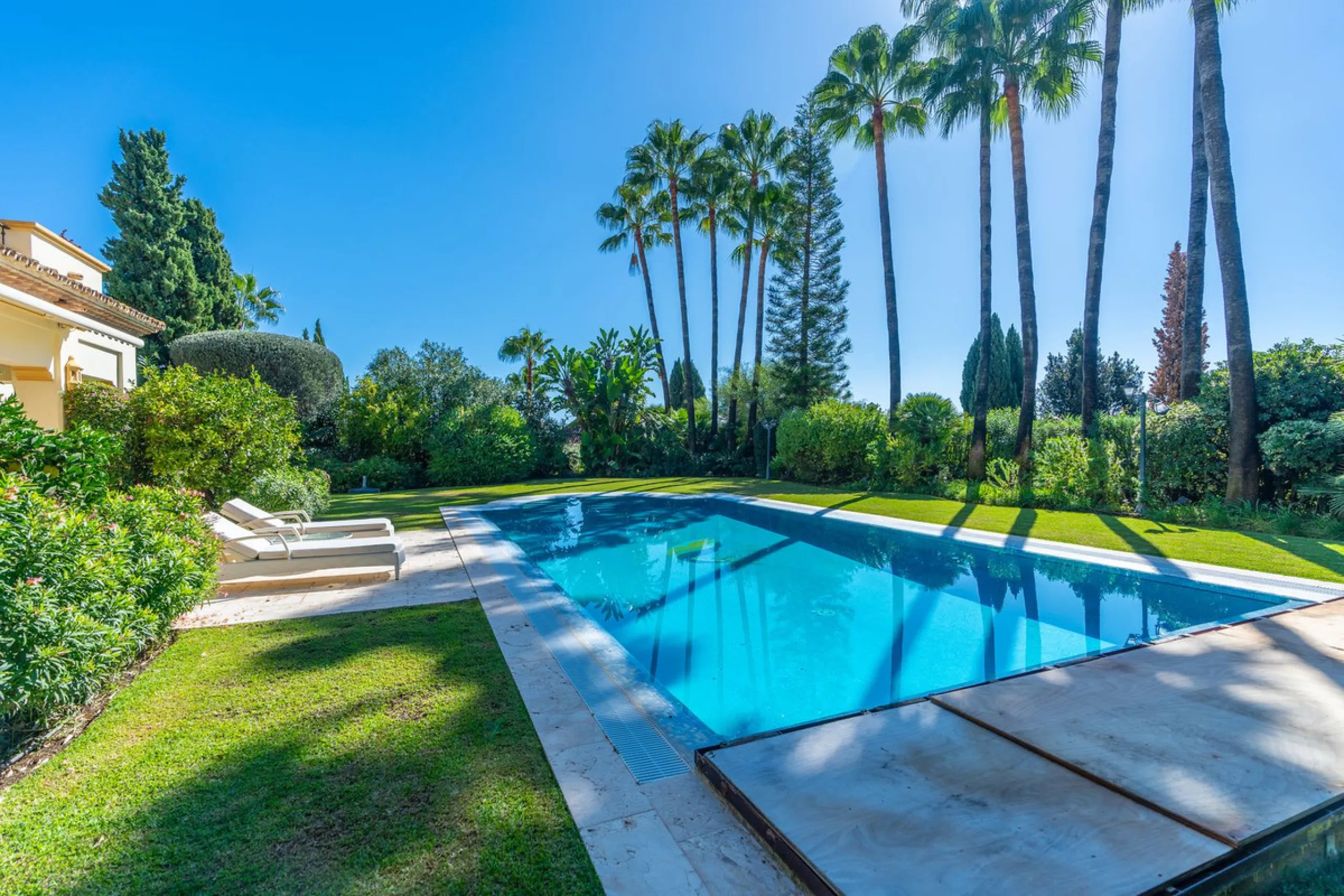 Situated on one of the most prestigious roads in Sierra Blanca, this magnificent villa embodies the essence of Marbella luxury living. Set on an expansive plot of almost 2,000 m², the property enjoys total privacy, lush gardens, and breathtaking sea views