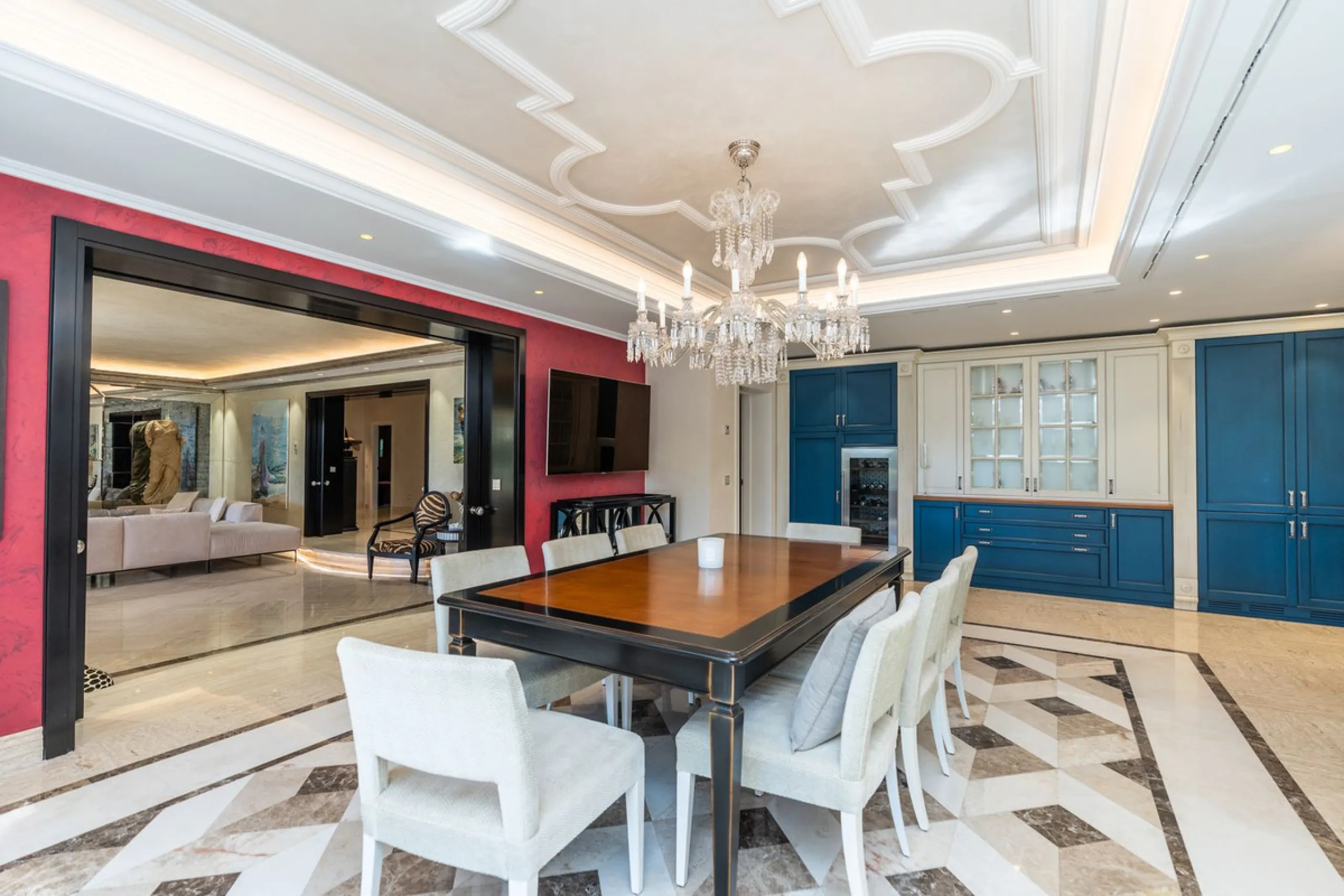 Situated on one of the most prestigious roads in Sierra Blanca, this magnificent villa embodies the essence of Marbella luxury living. Set on an expansive plot of almost 2,000 m², the property enjoys total privacy, lush gardens, and breathtaking sea views