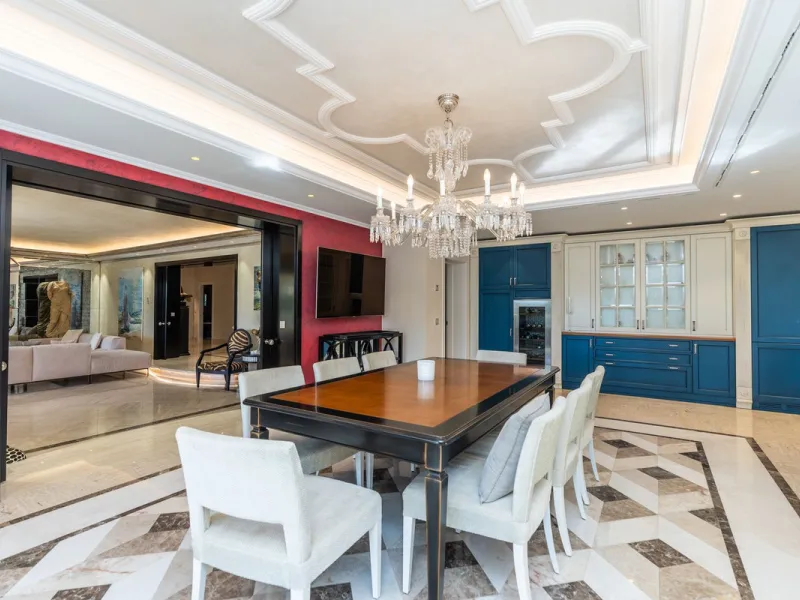 Situated on one of the most prestigious roads in Sierra Blanca, this magnificent villa embodies the essence of Marbella luxury living. Set on an expansive plot of almost 2,000 m², the property enjoys total privacy, lush gardens, and breathtaking sea views
