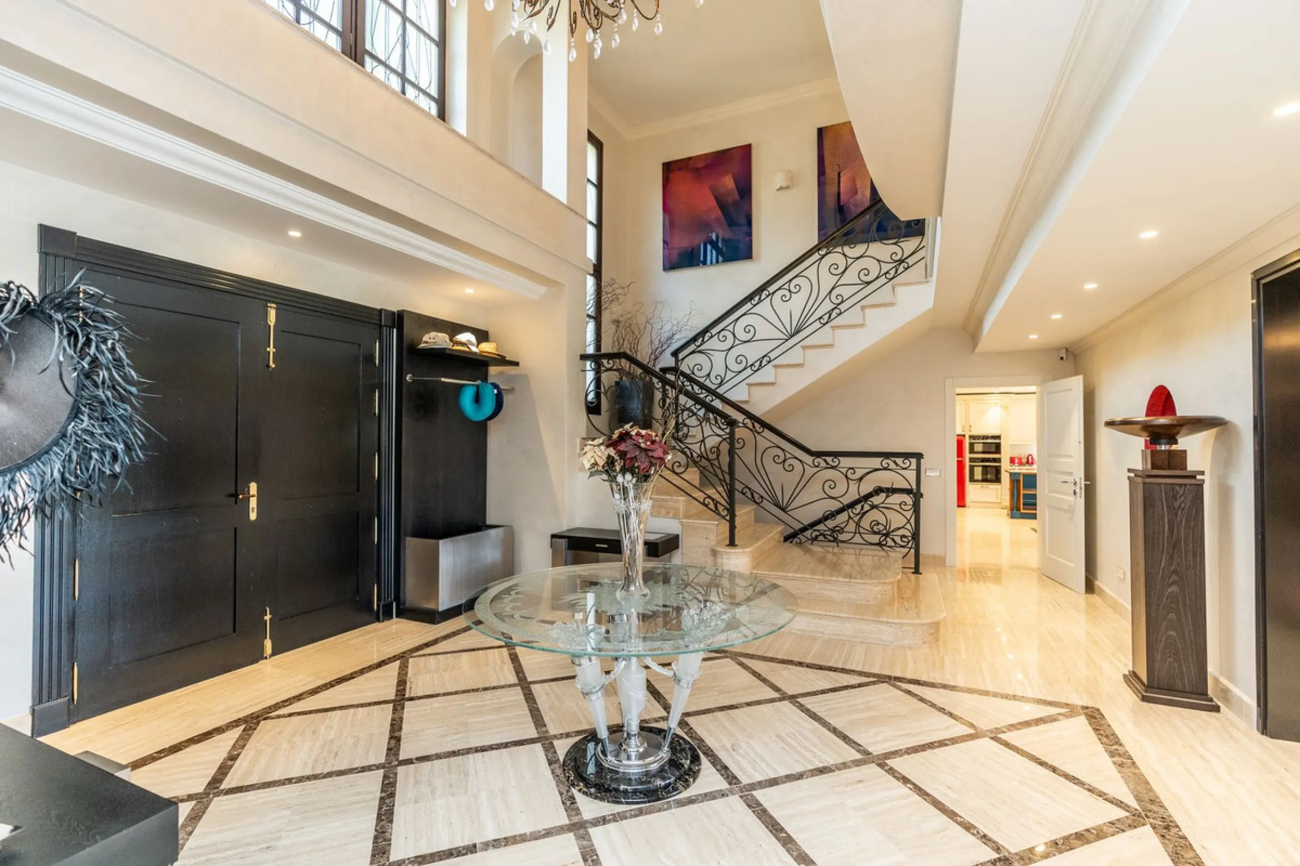Situated on one of the most prestigious roads in Sierra Blanca, this magnificent villa embodies the essence of Marbella luxury living. Set on an expansive plot of almost 2,000 m², the property enjoys total privacy, lush gardens, and breathtaking sea views