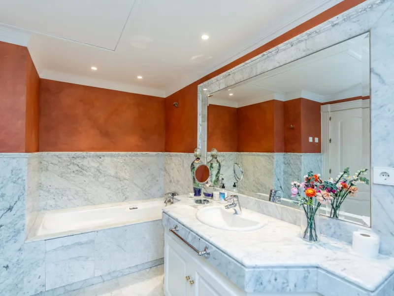 Situated on one of the most prestigious roads in Sierra Blanca, this magnificent villa embodies the essence of Marbella luxury living. Set on an expansive plot of almost 2,000 m², the property enjoys total privacy, lush gardens, and breathtaking sea views