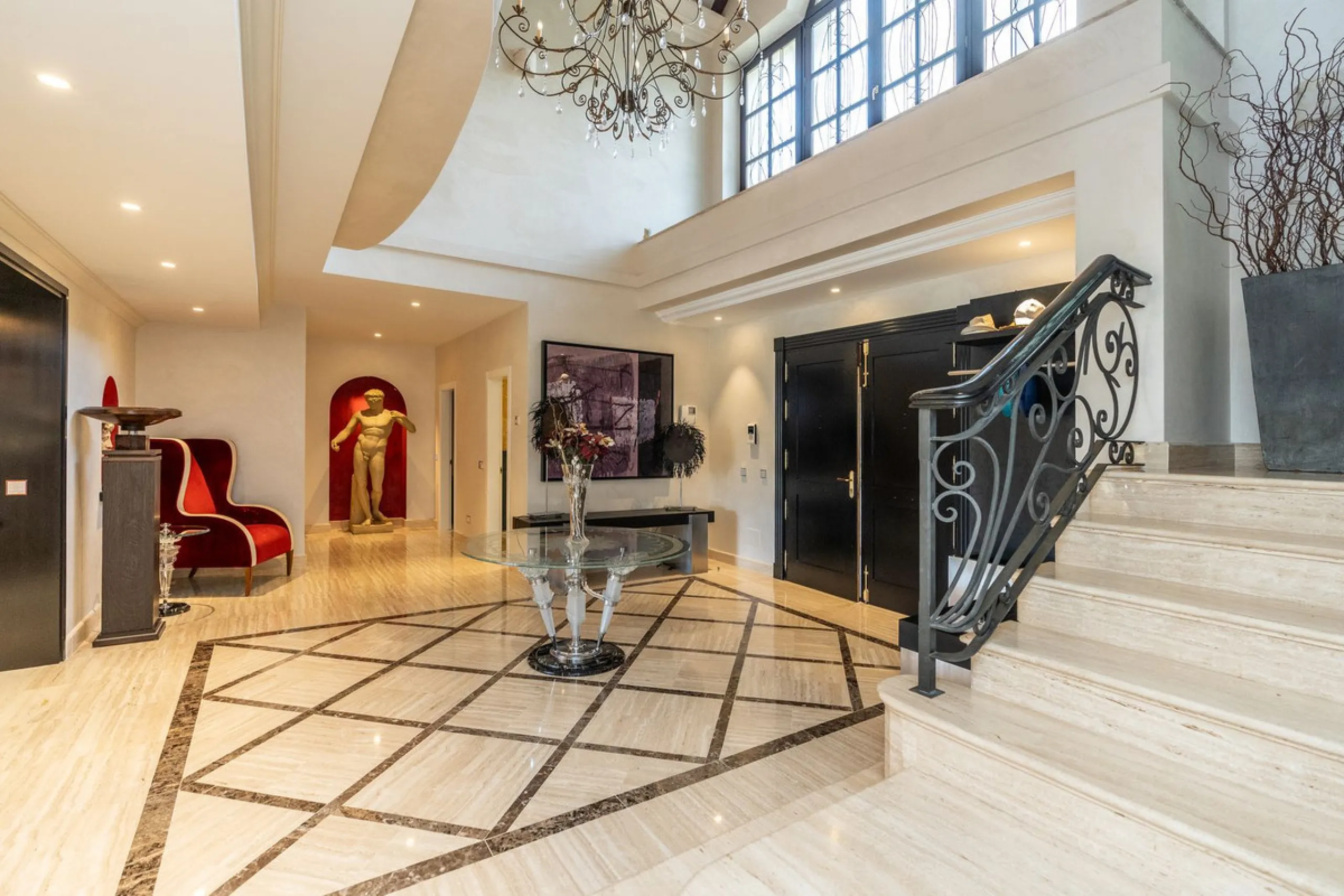 Situated on one of the most prestigious roads in Sierra Blanca, this magnificent villa embodies the essence of Marbella luxury living. Set on an expansive plot of almost 2,000 m², the property enjoys total privacy, lush gardens, and breathtaking sea views