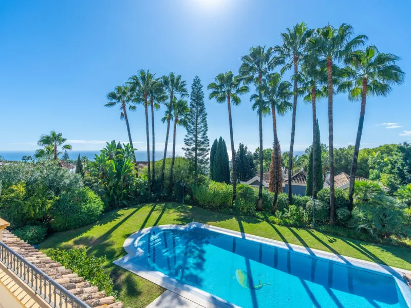 Situated on one of the most prestigious roads in Sierra Blanca, this magnificent villa embodies the essence of Marbella luxury living. Set on an expansive plot of almost 2,000 m², the property enjoys total privacy, lush gardens, and breathtaking sea views