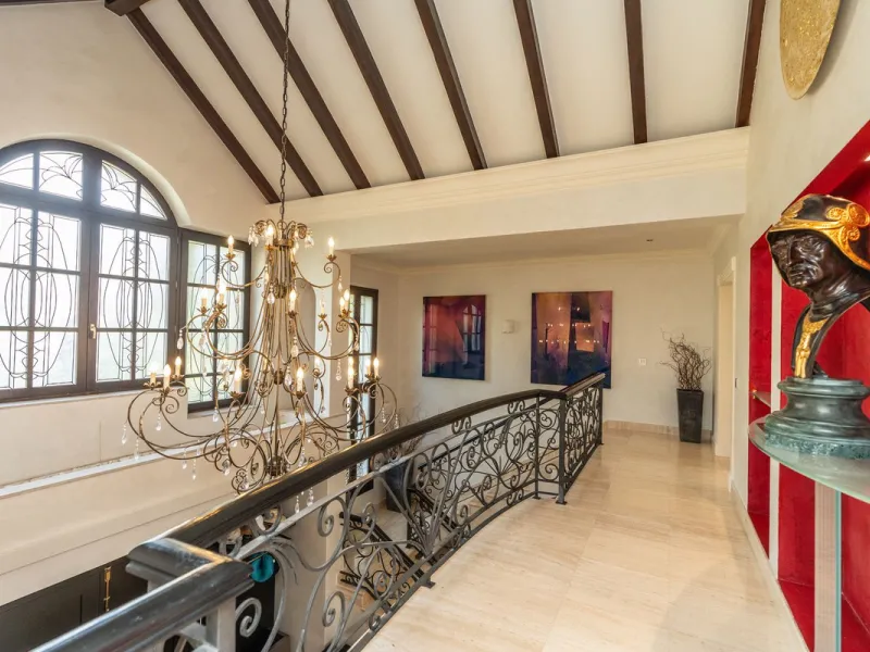 Situated on one of the most prestigious roads in Sierra Blanca, this magnificent villa embodies the essence of Marbella luxury living. Set on an expansive plot of almost 2,000 m², the property enjoys total privacy, lush gardens, and breathtaking sea views