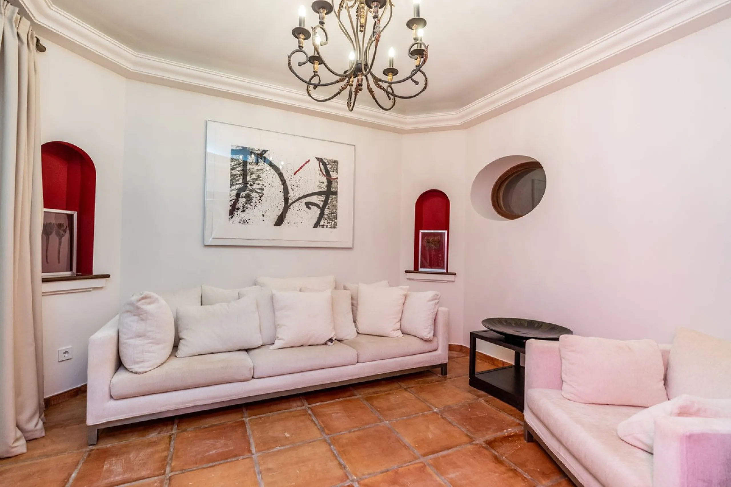 Situated on one of the most prestigious roads in Sierra Blanca, this magnificent villa embodies the essence of Marbella luxury living. Set on an expansive plot of almost 2,000 m², the property enjoys total privacy, lush gardens, and breathtaking sea views