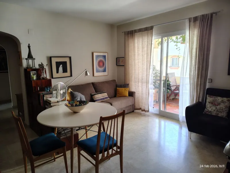 Beachfront 2-Bedroom Apartment with Sea Views & Direct Beach Access
