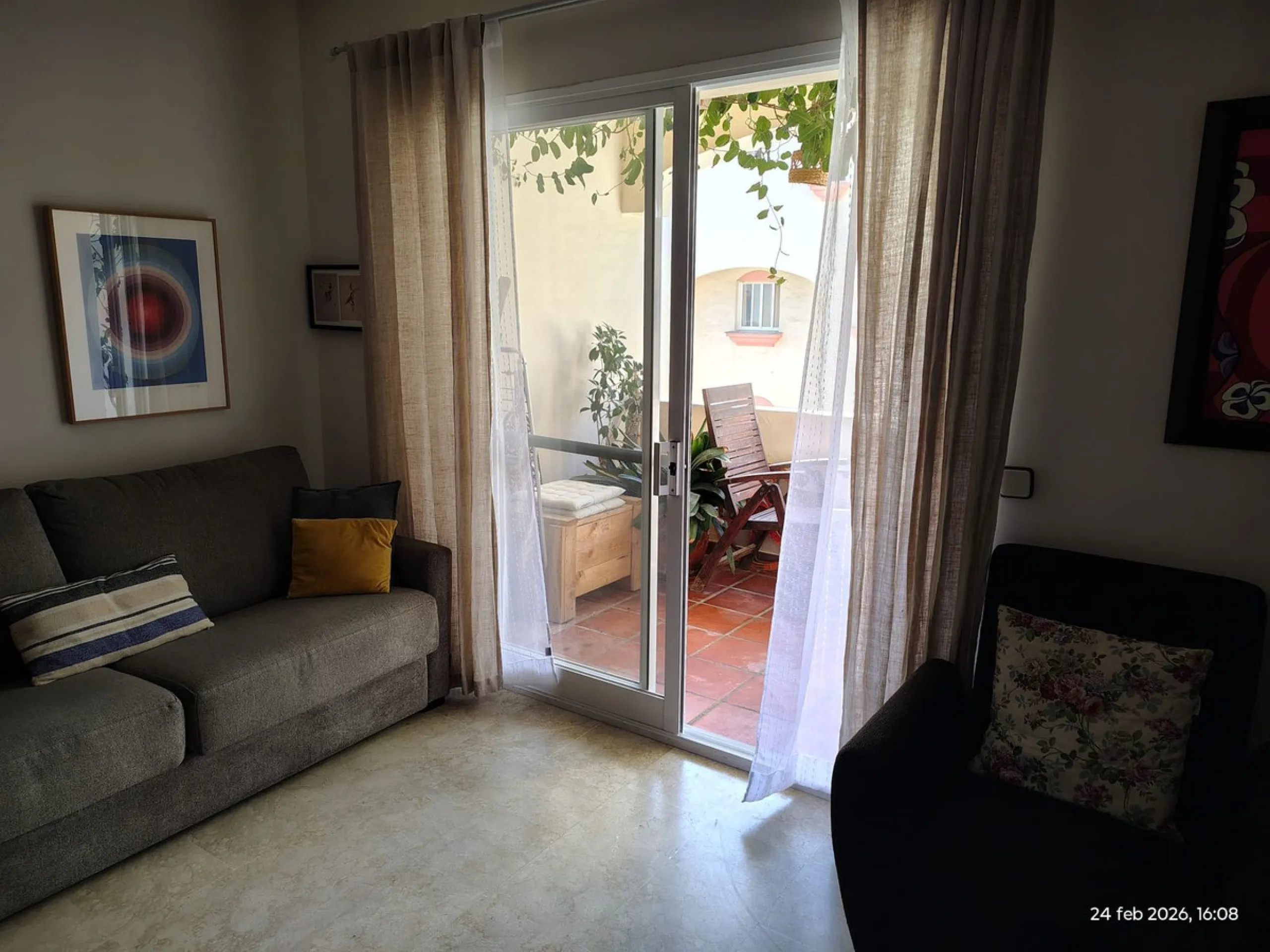 Beachfront 2-Bedroom Apartment with Sea Views & Direct Beach Access